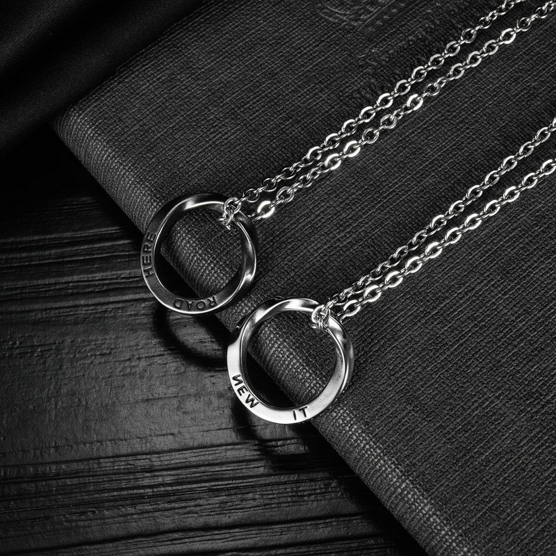 Mobius-Ring-Halskettenanhänger – Men Accessories Pk Bewertung und Preis